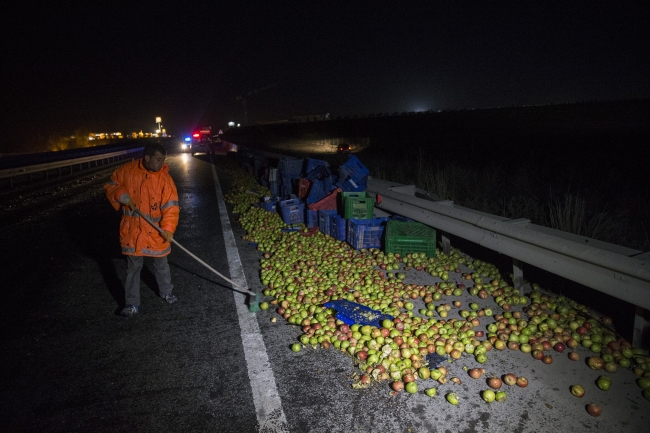 Ankara'da yolcu otobüsüyle kamyon çarpıştı